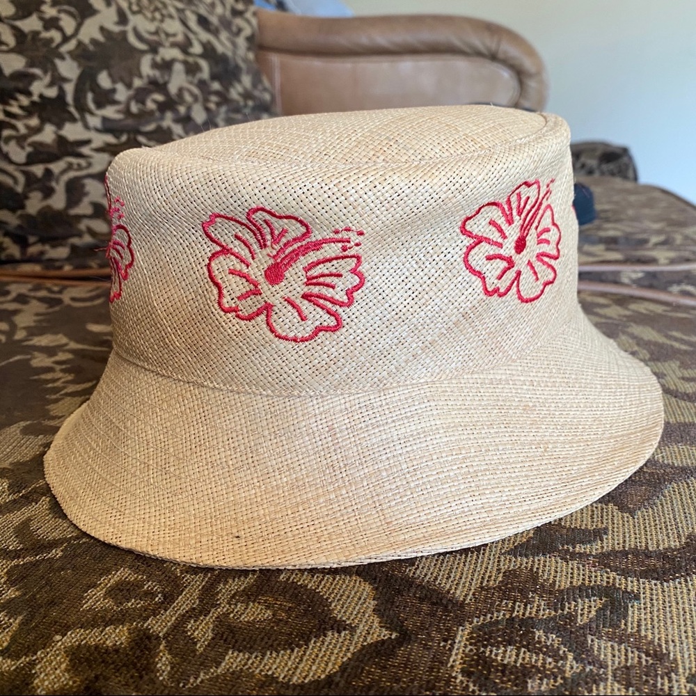 Bucket Hat